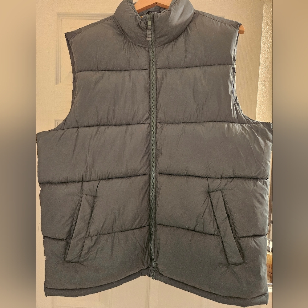 Old Navy Puffer Vest XL Green